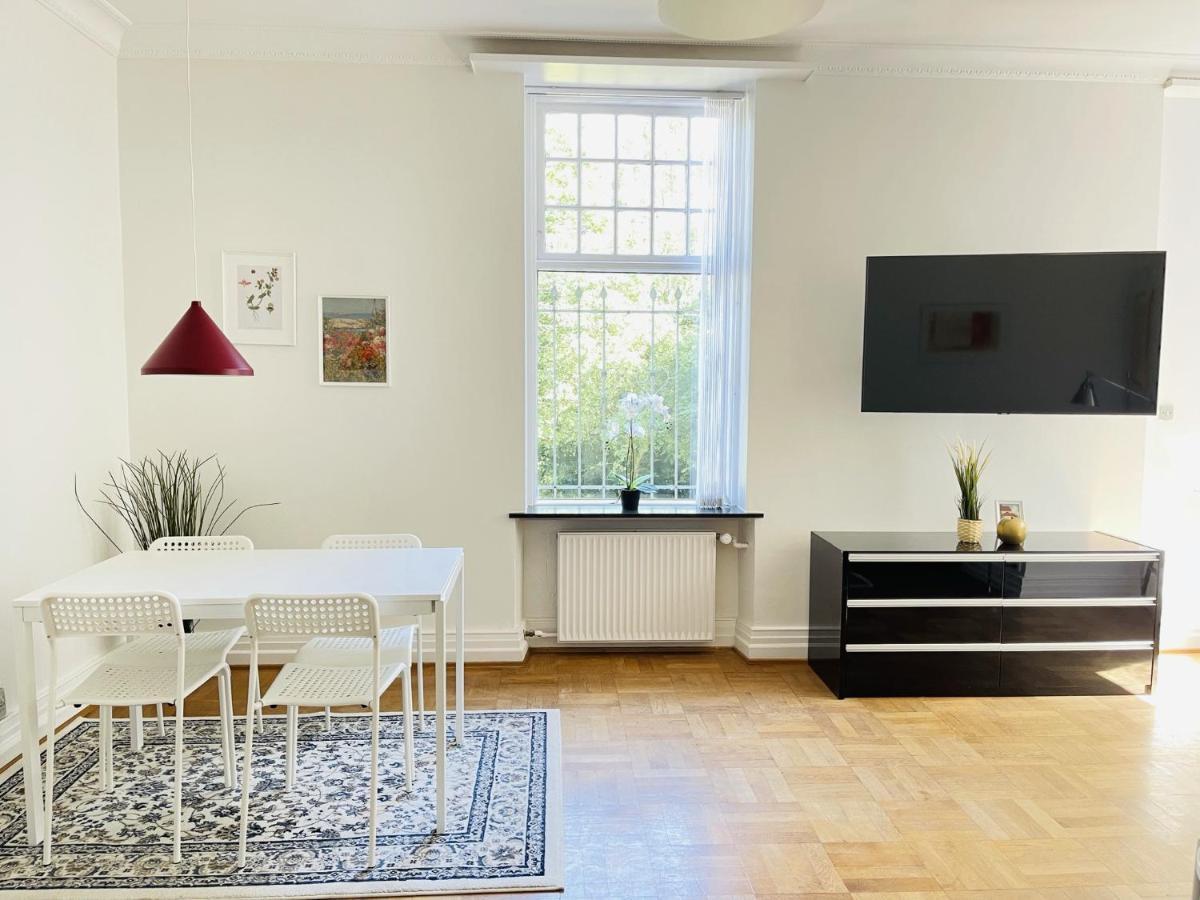 Aday - Aalborg Mansion - Open Bright Apartment With Garden Buitenkant foto