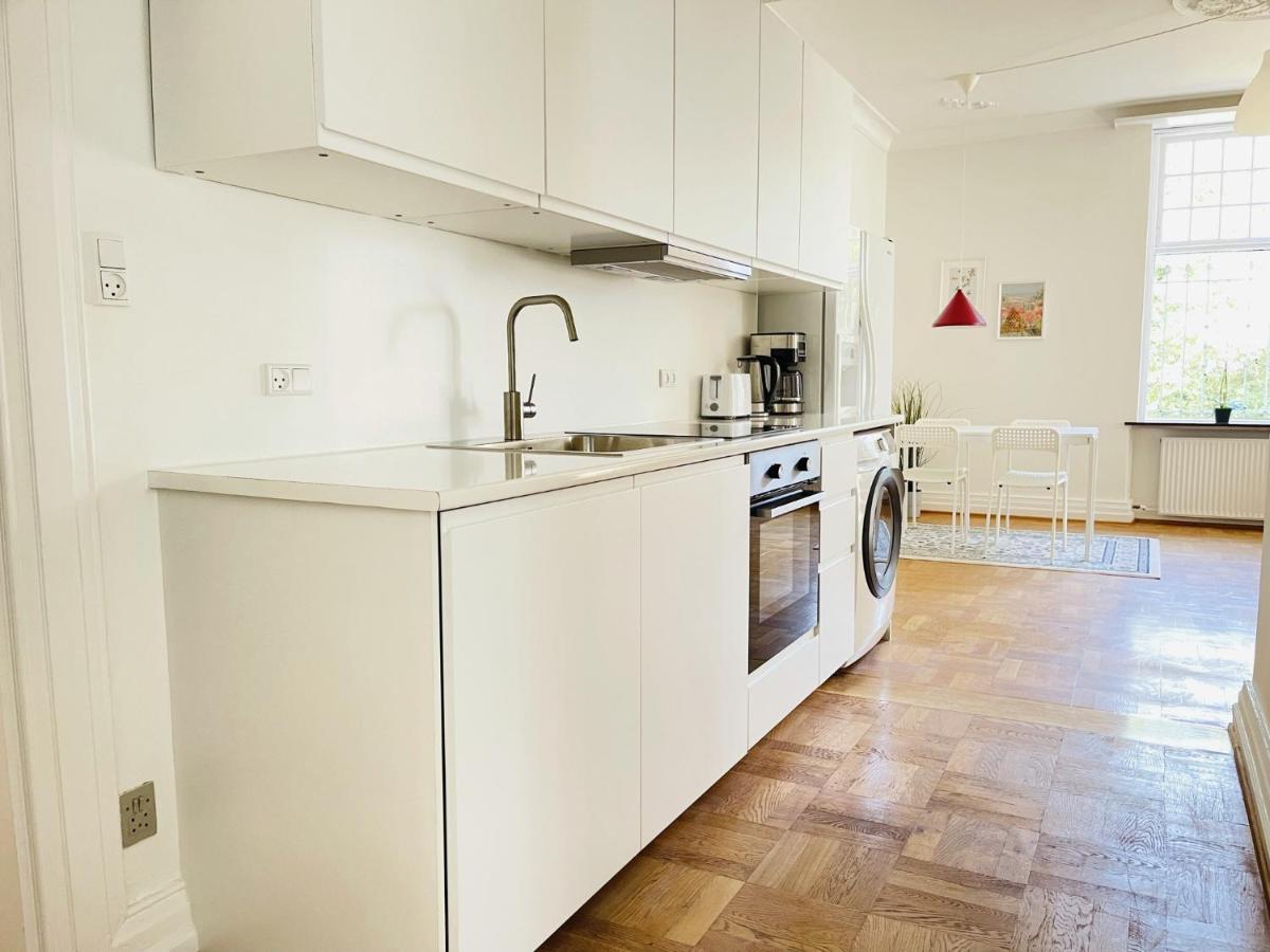Aday - Aalborg Mansion - Open Bright Apartment With Garden Buitenkant foto